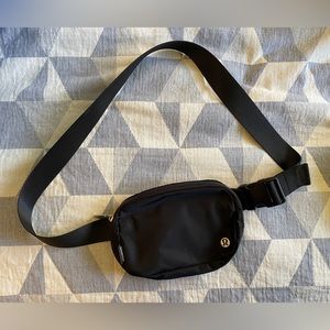 Lululemon belt bag